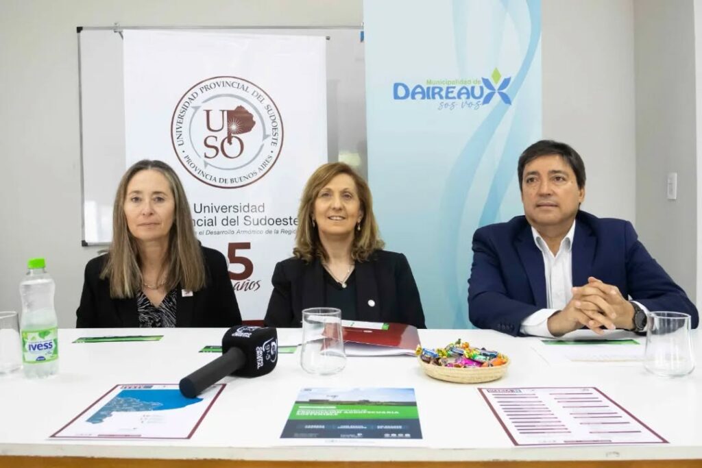 PRESENTACIÓN DE NUEVA CARRERA DE LA UPSO EN DAIREAUX