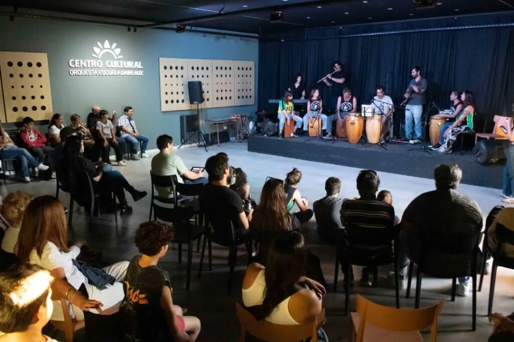 FIESTA DE TAMBORES EN EL CENTRO CULTURAL ORQUESTA ESCUELA