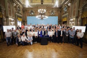 GOBERNACIÓN – REUNIÓN CON INTENDENTES