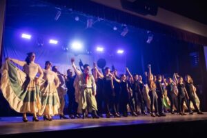 FESTEJOS PATRIOS: MÚSICA, DANZA Y TRADICIÓN